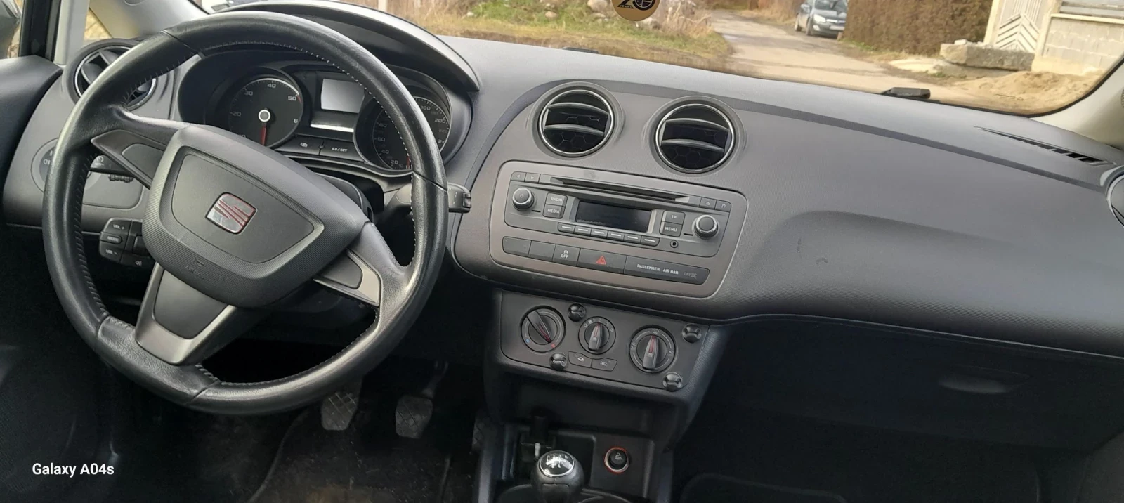 Seat Ibiza 1.6, снимка 5 - Автомобили и джипове - 55123938