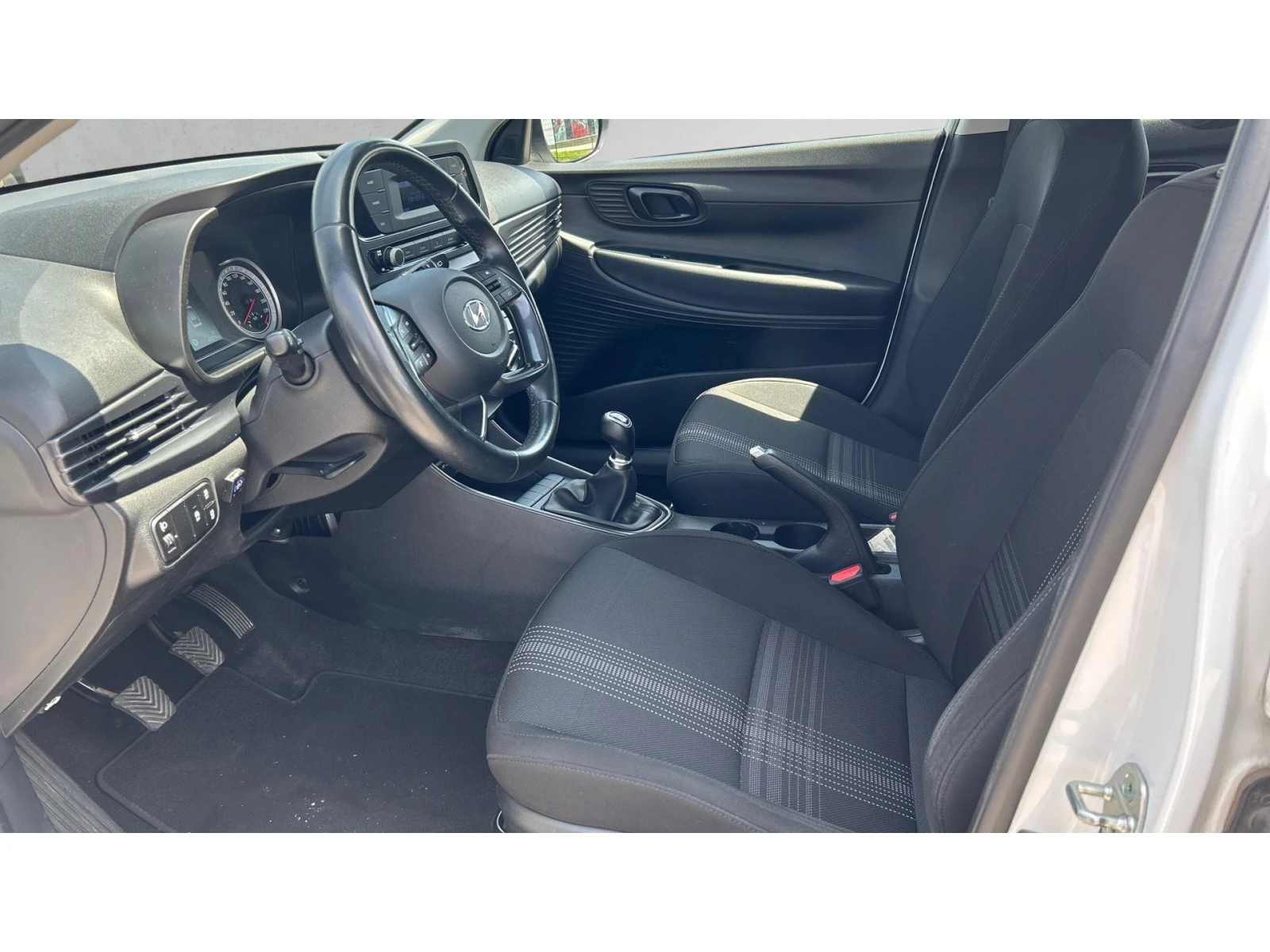 Hyundai I20 1.2i LPG  M/T, Месечна вноска от 177  , снимка 11 - Автомобили и джипове - 55228641