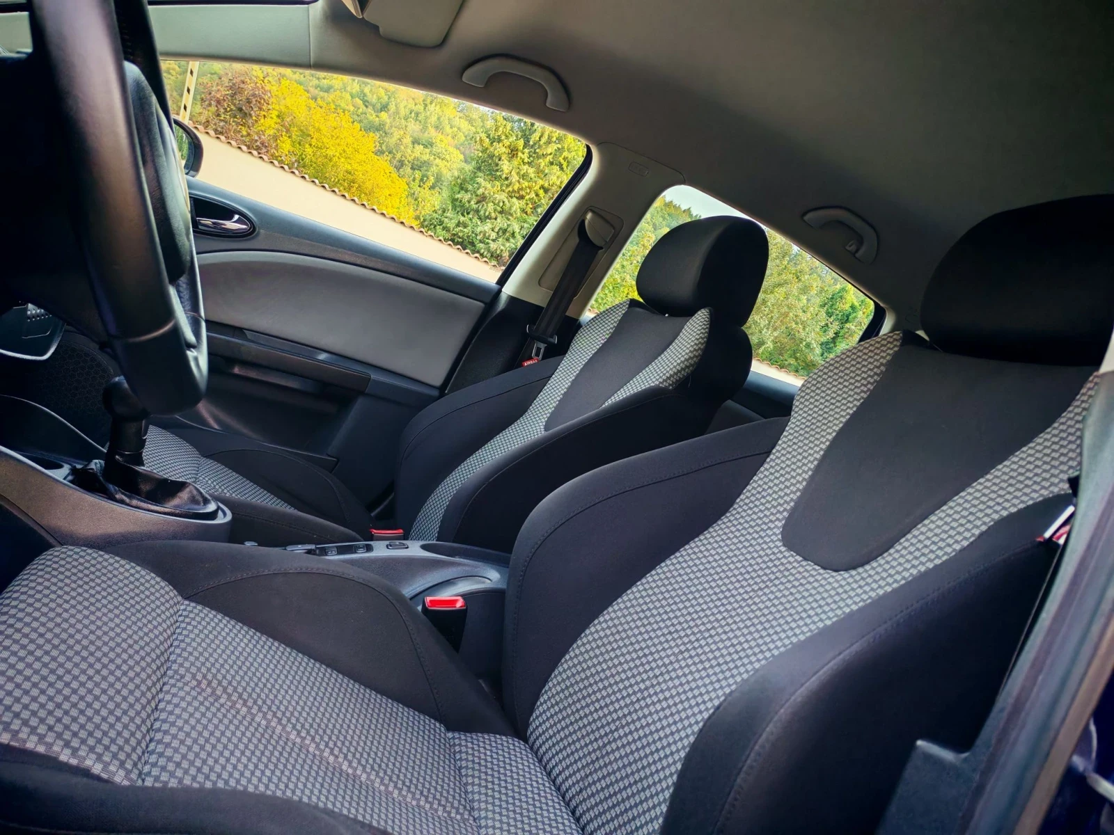 Seat Leon 1.9TDI(105)* FACELIFT* ECO-MOTIVE* НОВ ВНОС* , снимка 12 - Автомобили и джипове - 56329978