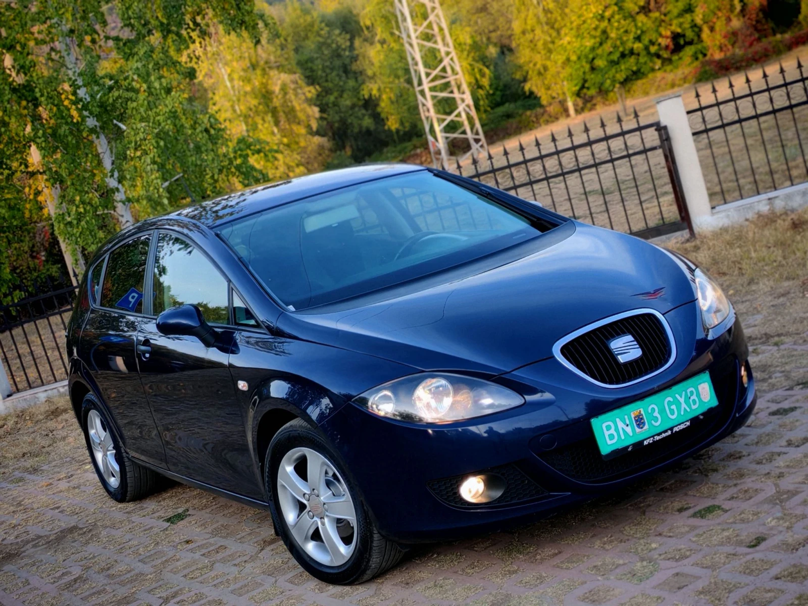 Seat Leon 1.9TDI(105)* FACELIFT* ECO-MOTIVE* НОВ ВНОС* , снимка 9 - Автомобили и джипове - 56329978