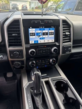 Ford F150 * LARIAT 4WD SuperCrew 5.5' Box * CARFAX * , снимка 9