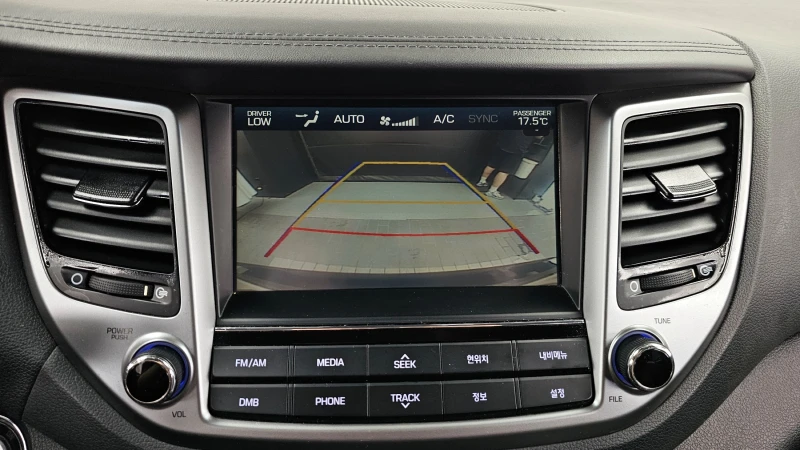 Hyundai Tucson 2.0 2WD PREMIUM autogeorge.com, снимка 16 - Автомобили и джипове - 51903072