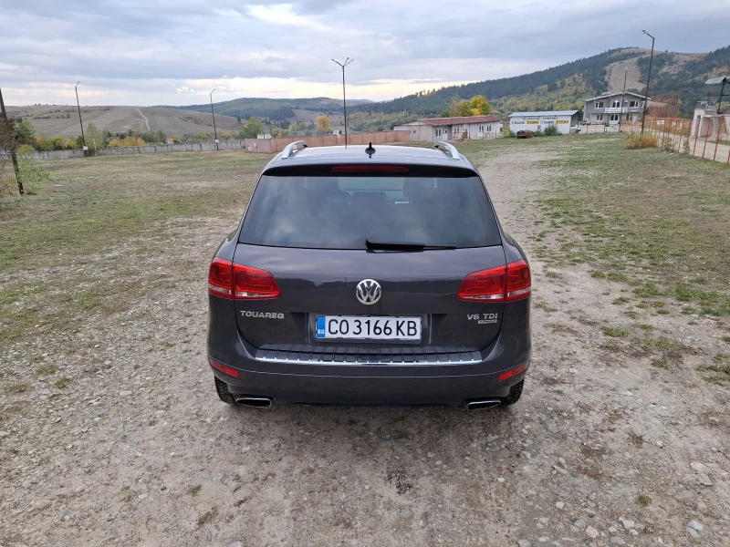 VW Touareg, снимка 6 - Автомобили и джипове - 52068889