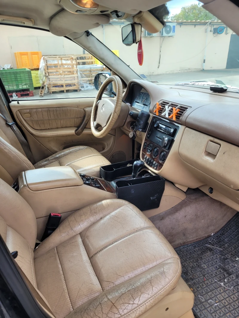 Mercedes-Benz ML 270, снимка 6 - Автомобили и джипове - 52723718