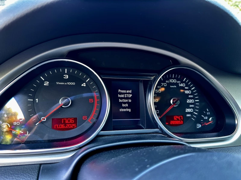 Audi Q7 S-Line, снимка 13 - Автомобили и джипове - 53009579