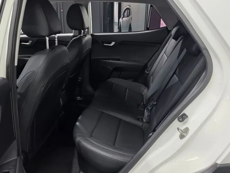 Kia Stonic, снимка 11 - Автомобили и джипове - 55323394