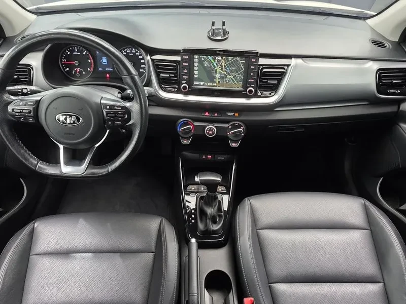 Kia Stonic, снимка 6 - Автомобили и джипове - 55323394