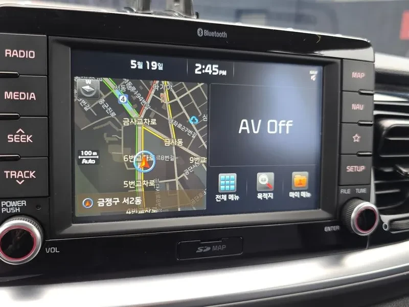 Kia Stonic, снимка 14 - Автомобили и джипове - 55323394