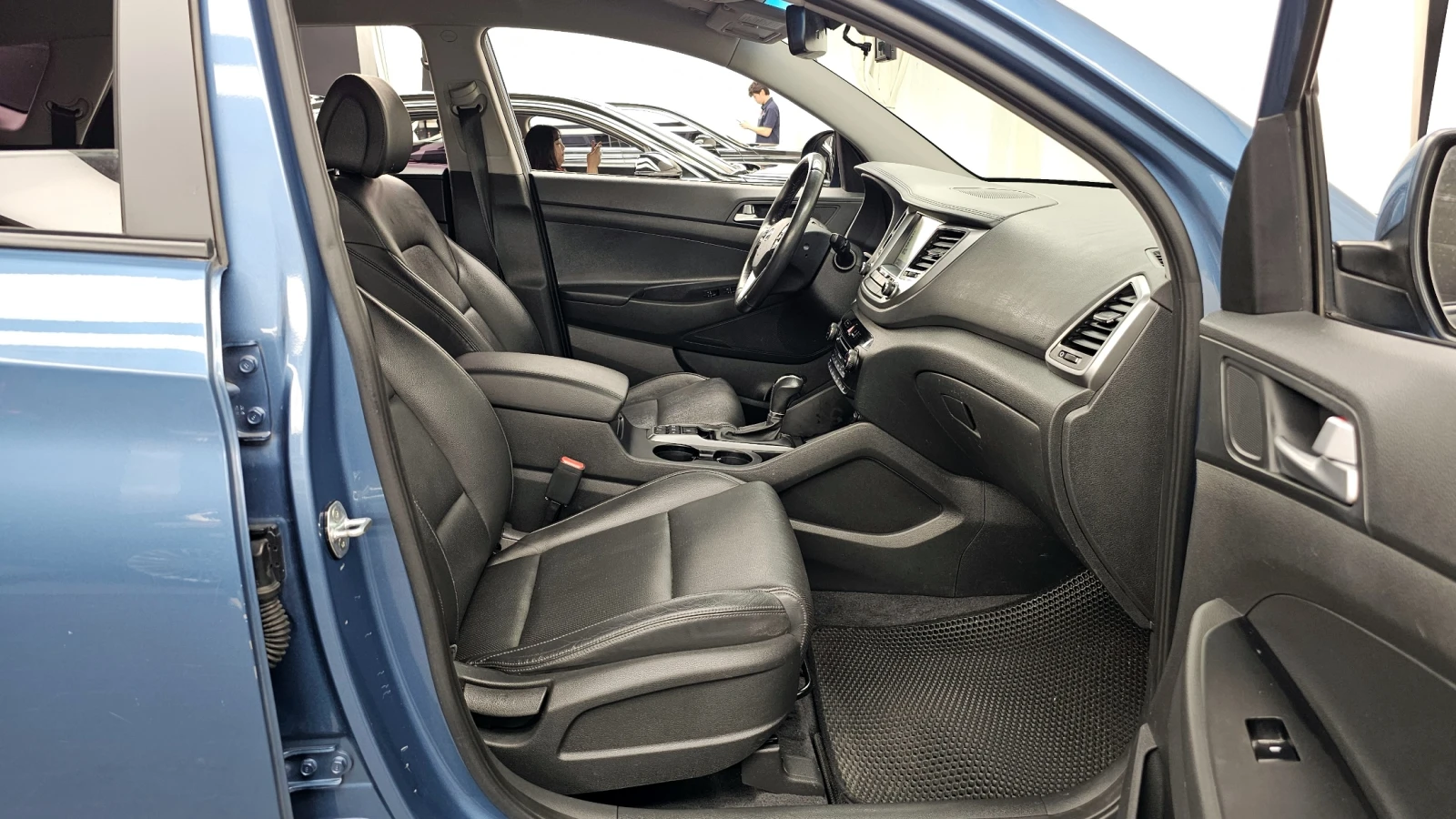 Hyundai Tucson 2.0 2WD PREMIUM | Mobile.bg   11