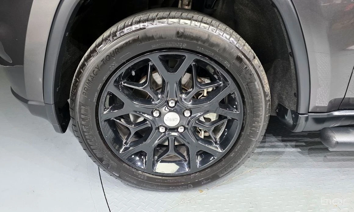 Jeep Grand cherokee  - изображение 5