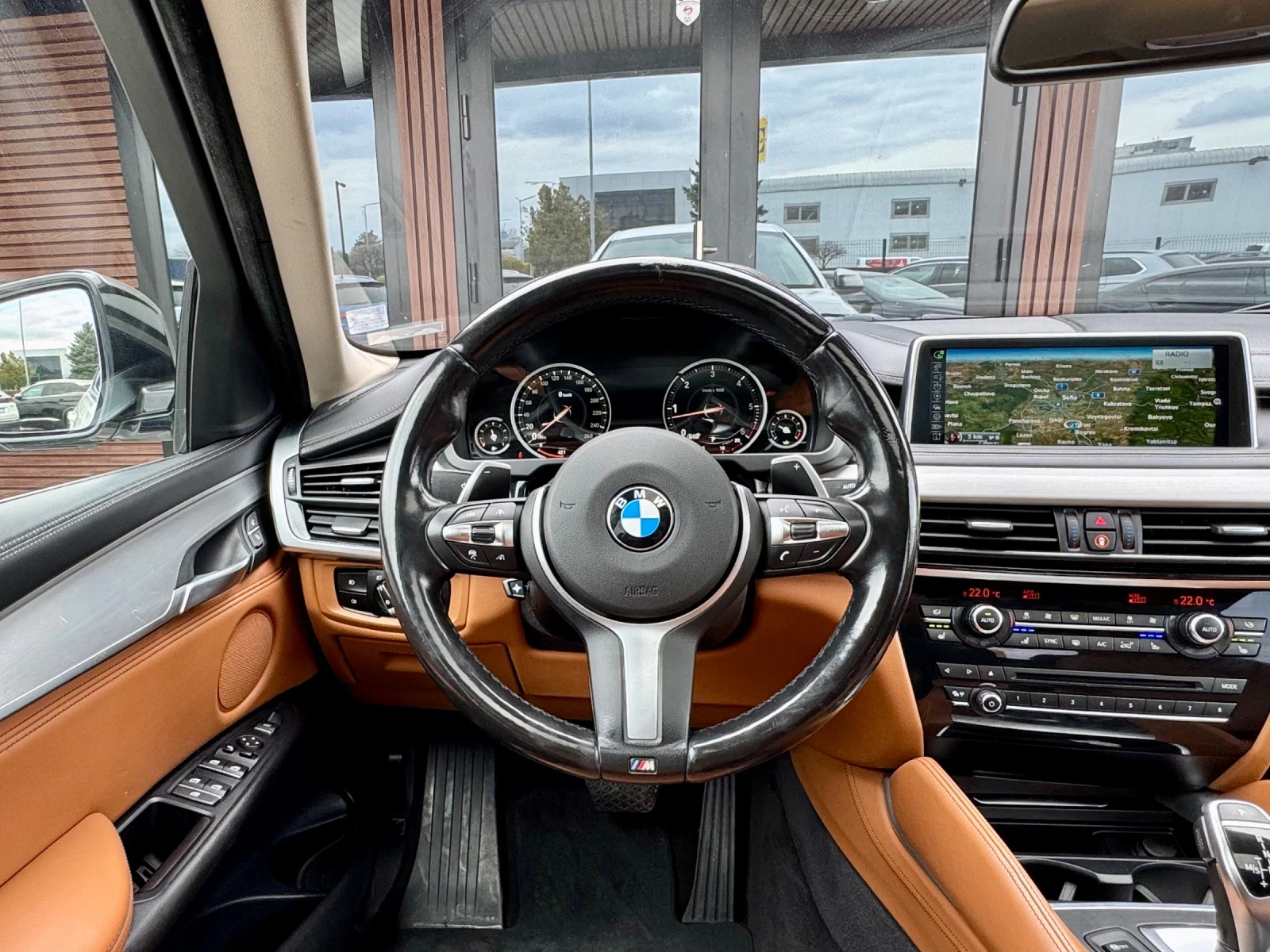 BMW X6 3.0d* xDrive* Digital* Napa* Камера 360* Лизинг, снимка 9 - Автомобили и джипове - 53956901