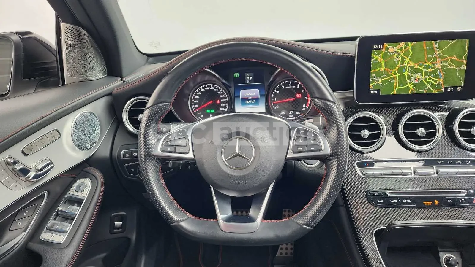 Mercedes-Benz GLC 43 AMG ALCANTARA* HEAD-UP* KEYLESS GO* LANE ASSIST* BURMA, снимка 6 - Автомобили и джипове - 53965955