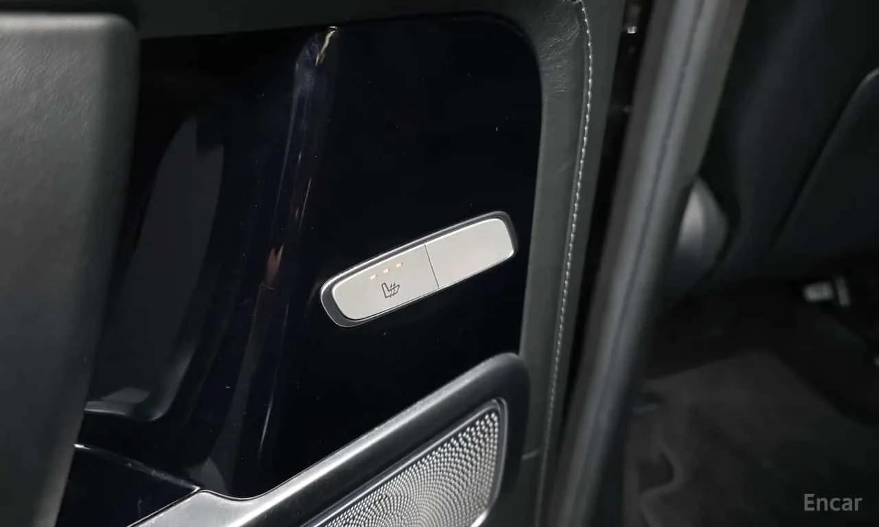 Mercedes-Benz G 63 AMG G63 Edition  CARFAX, снимка 17 - Автомобили и джипове - 55404875