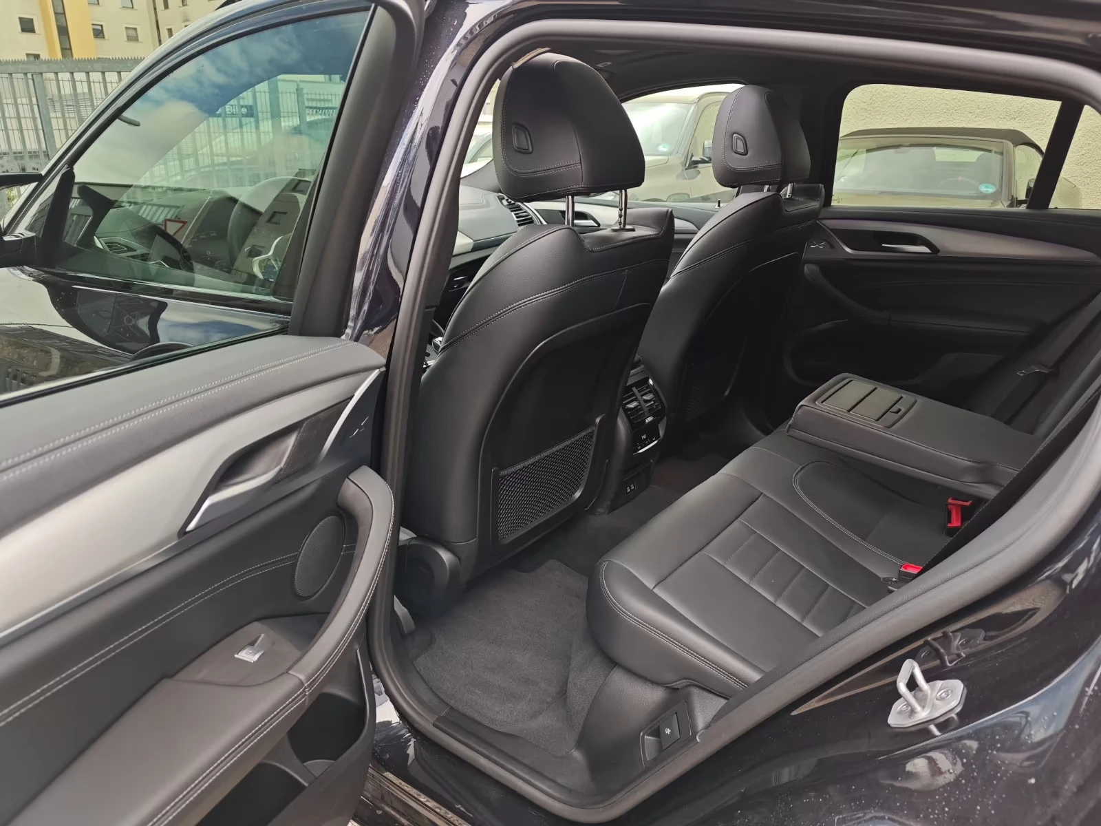 BMW X4 M40i / SHADOW LINE / LASERLIGHT / PANO/ HUD/ 360/, снимка 17 - Автомобили и джипове - 55585839