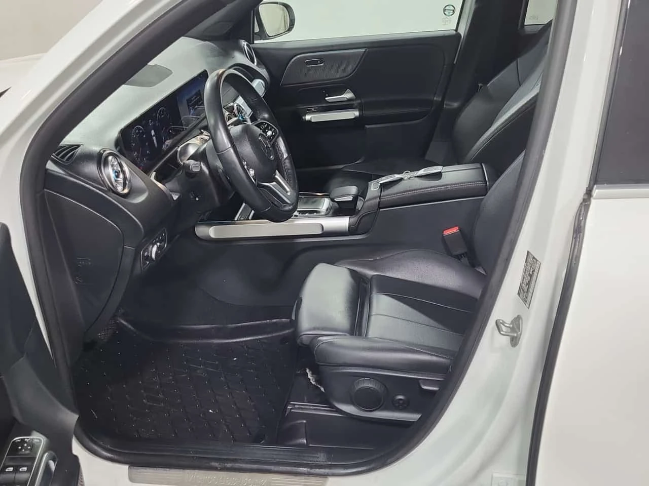 Mercedes-Benz GLB 250 * 4matic Suv* CARFAX * O���� �� ����������� | Mobile.bg � ����������� 3