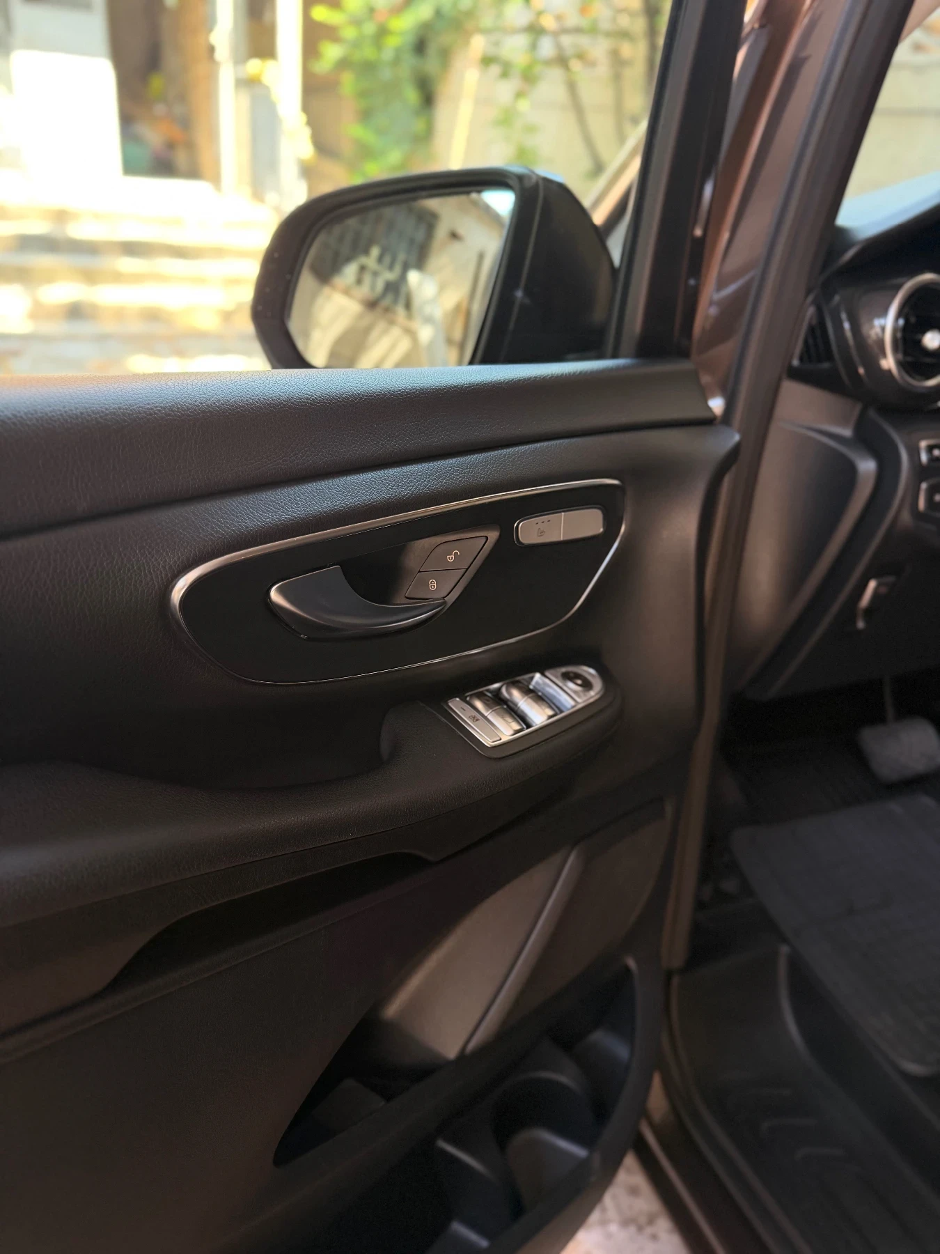 Mercedes-Benz V 220, снимка 15 - Бусове и автобуси - 55507263
