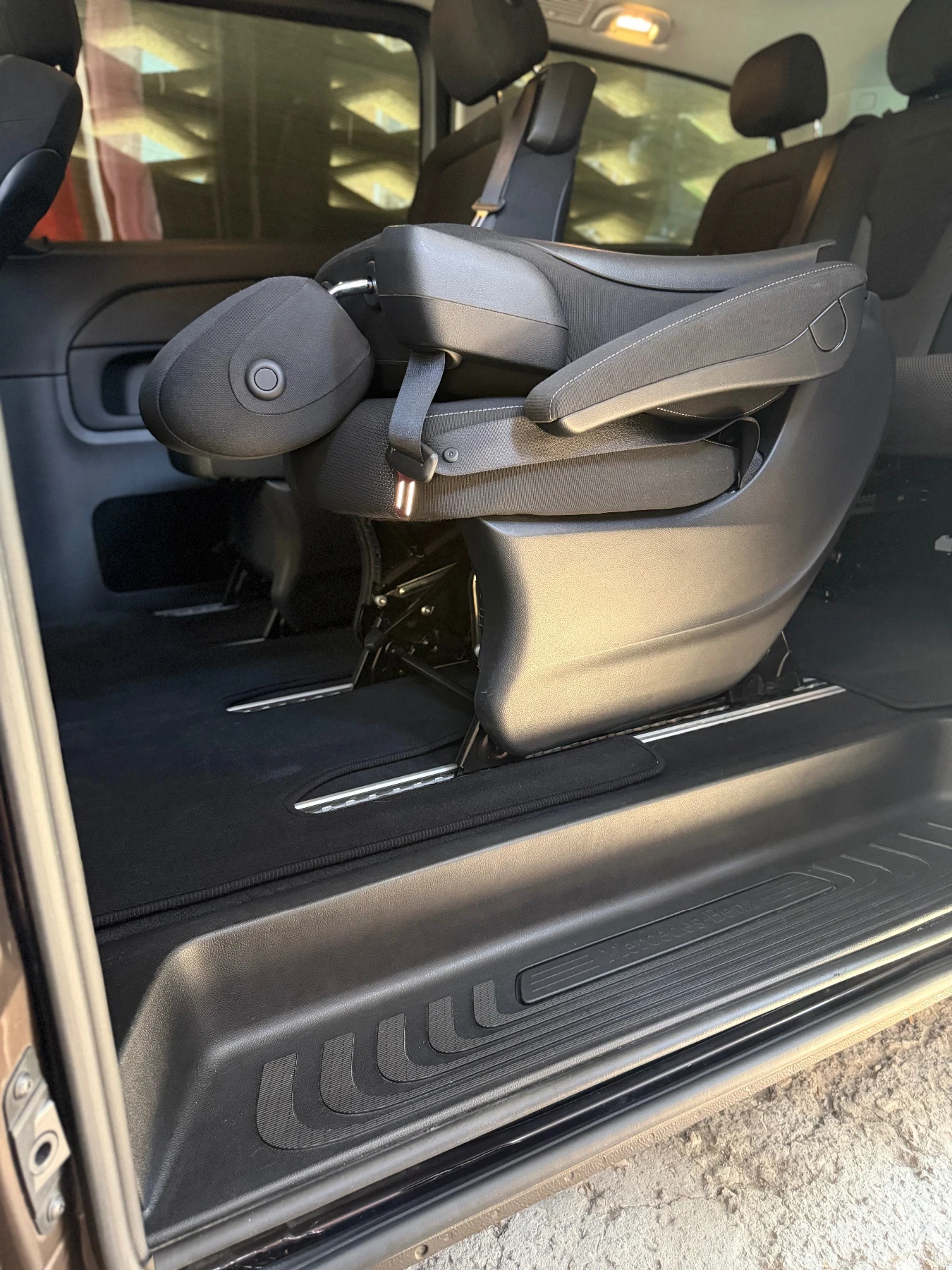 Mercedes-Benz V 220, снимка 14 - Бусове и автобуси - 55507263