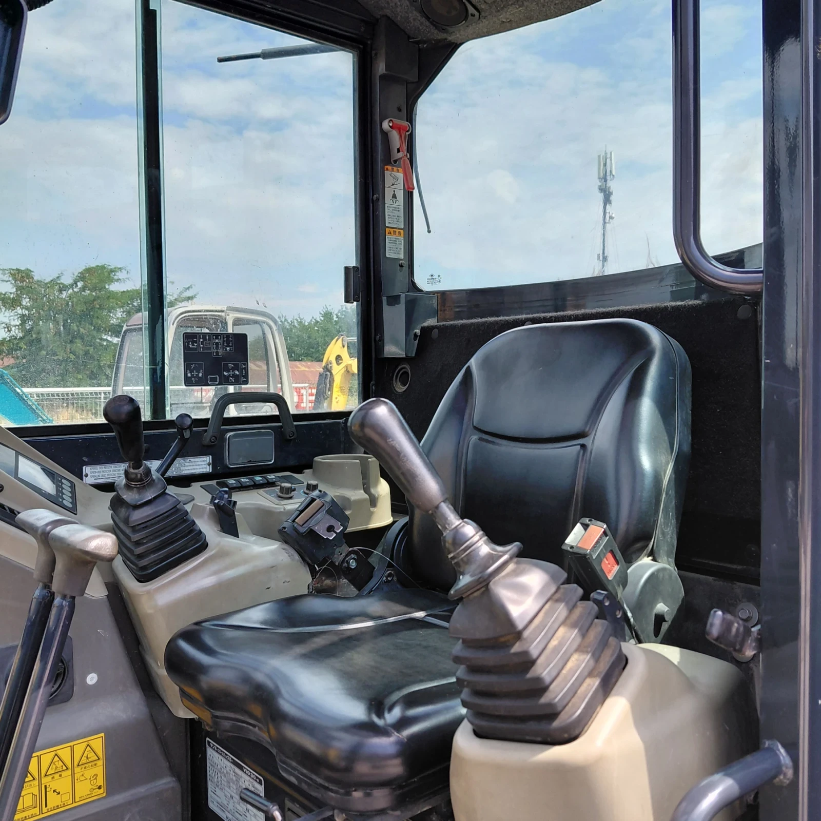 ����� Yanmar VIO30-6 * �������� * ����� �� ��� *  | Mobile.bg � ����������� 9