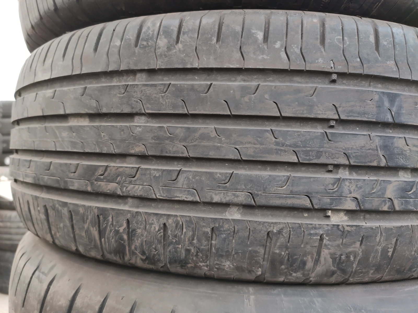 Гуми Летни 215/60R16, снимка 4 - Гуми и джанти - 54086278