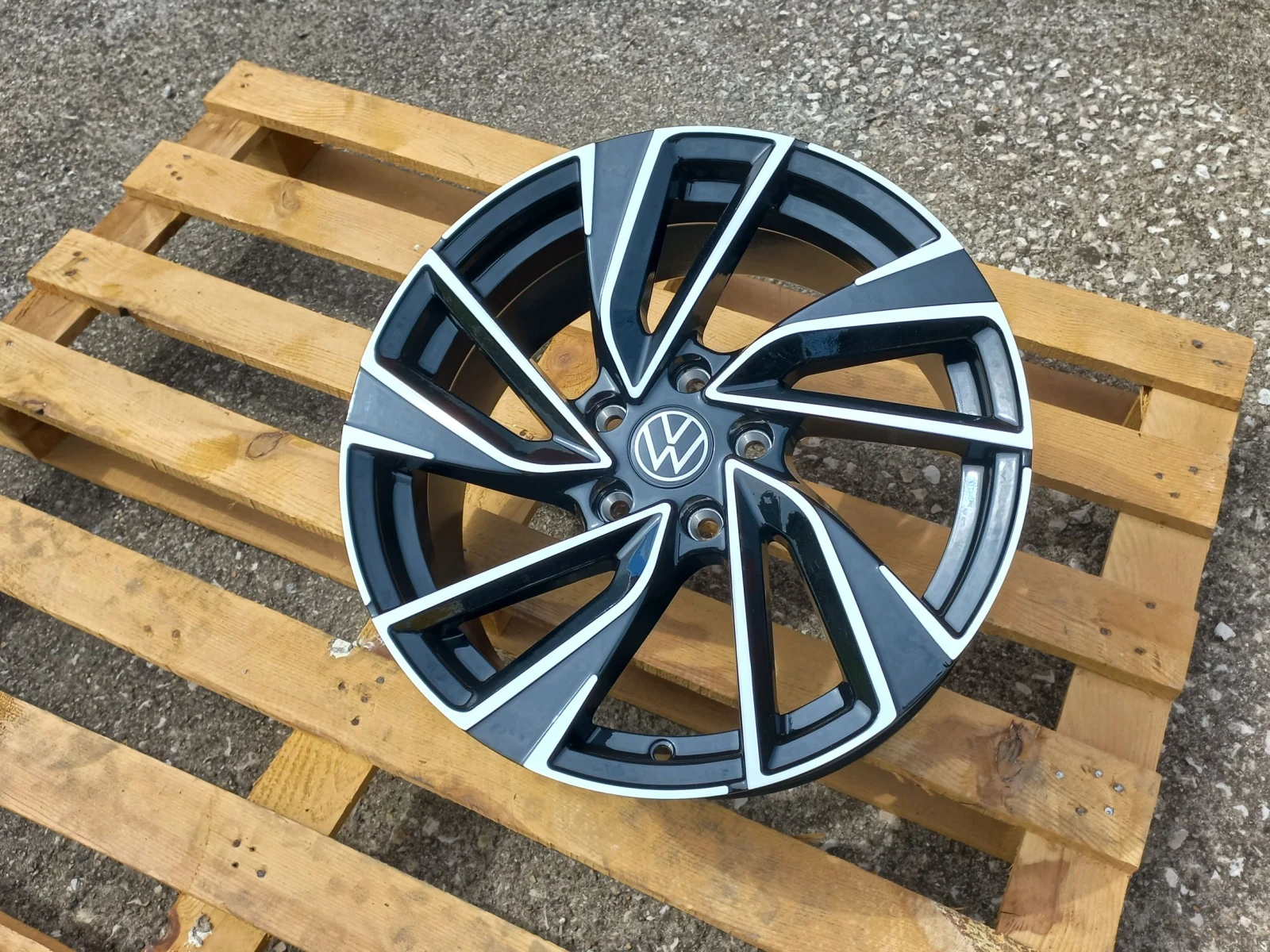 Джанти за VW, снимка 8 - Гуми и джанти - 56620051