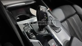 BMW 520 М * ПОДГРЕВИ * ШИБИДАХ * KEYLESS * HEAD-UP, снимка 9