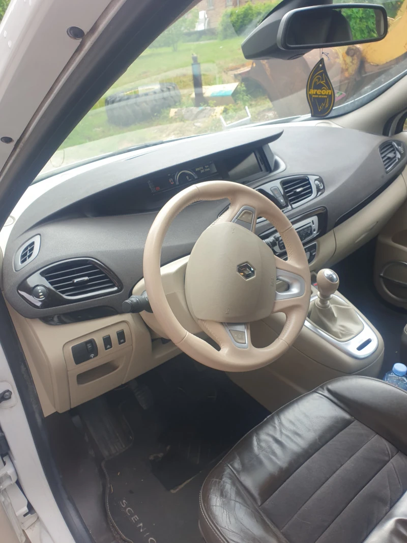 Renault Grand scenic 1.6 BOSE, снимка 5 - Автомобили и джипове - 47219177