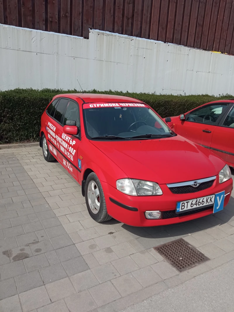 Mazda 323, снимка 2 - Автомобили и джипове - 47972491