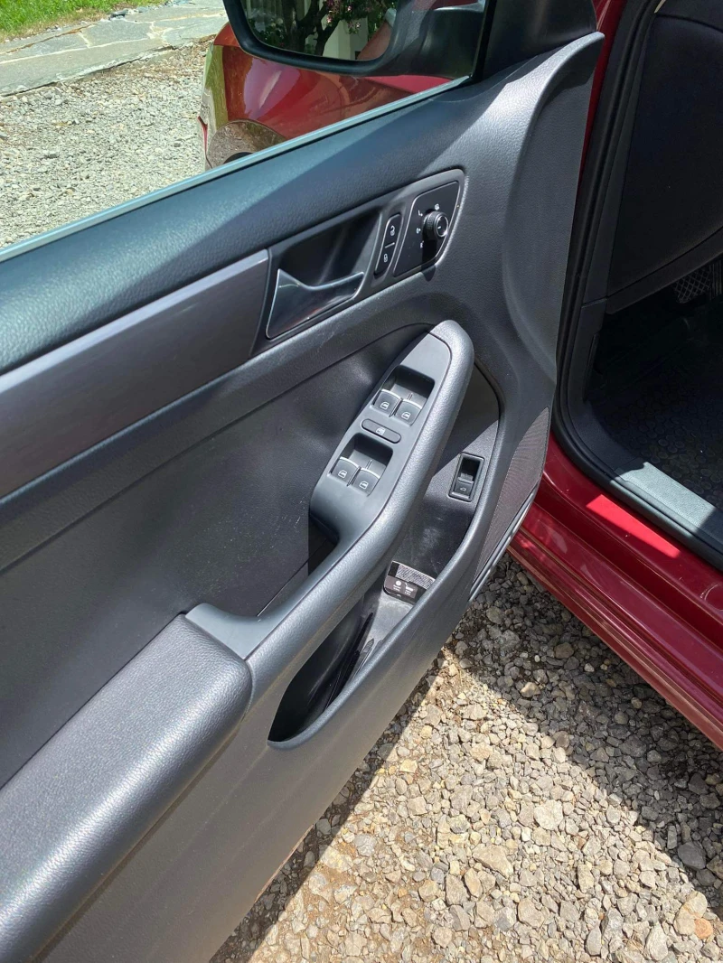 VW Jetta 2.0 TDI, снимка 8 - Автомобили и джипове - 52578123