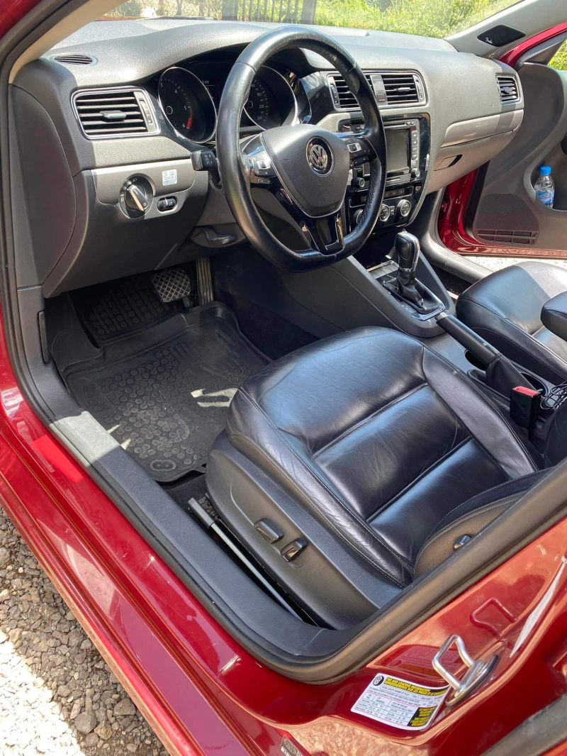 VW Jetta 2.0 TDI, снимка 12 - Автомобили и джипове - 52578123