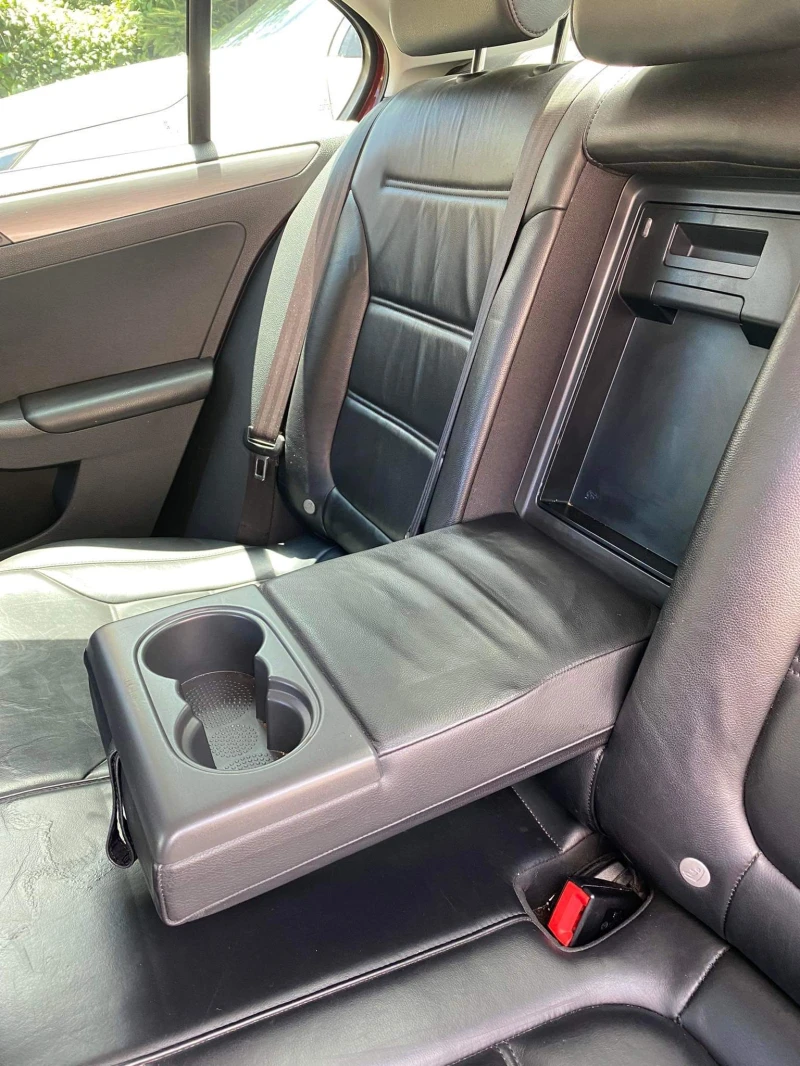 VW Jetta 2.0 TDI, снимка 10 - Автомобили и джипове - 52578123