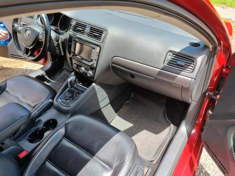 VW Jetta 2.0 TDI, снимка 7 - Автомобили и джипове - 52578123