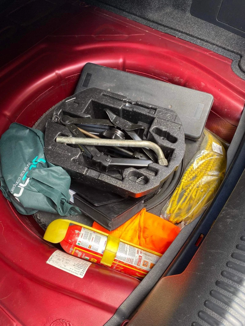 VW Jetta 2.0 TDI, снимка 9 - Автомобили и джипове - 52578123