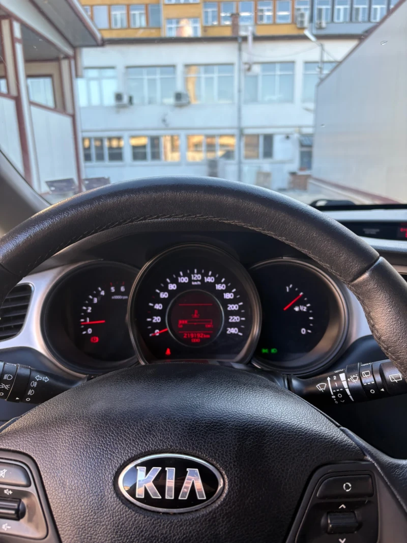 Kia Ceed, снимка 8 - Автомобили и джипове - 53539316