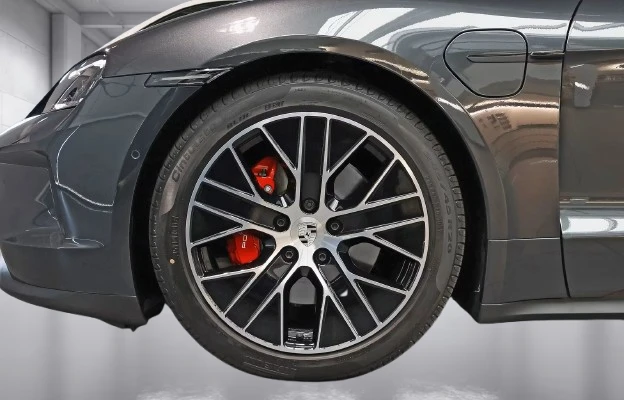 Porsche Taycan 4S = Porsche Active Suspension = Гаранция - изображение 5
