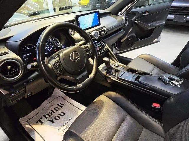 Lexus IS ПАНО* ПОДГРЕВ* ОБДУХВАНЕ* KEYLESS* , снимка 8 - Автомобили и джипове - 53735060