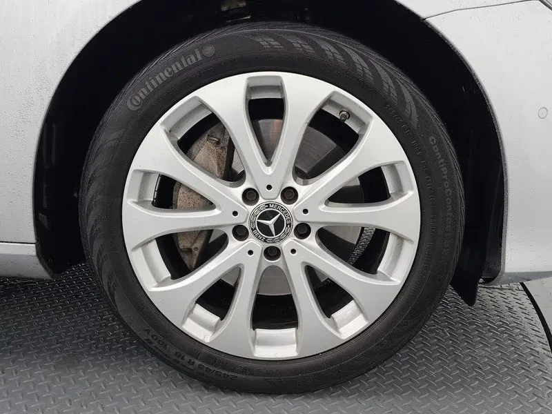 Mercedes-Benz E 300 E300 4Matic Exclusive, снимка 5 - Автомобили и джипове - 55136842