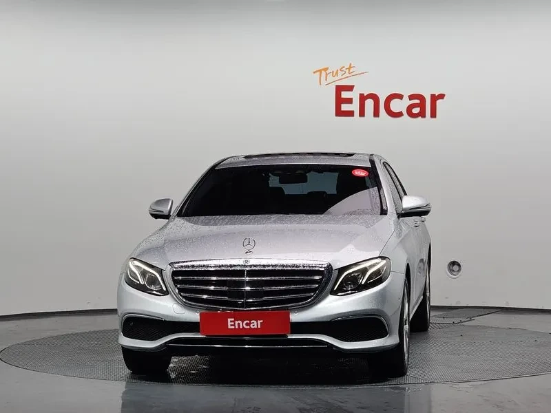 Mercedes-Benz E 300 E300 4Matic Exclusive, снимка 3 - Автомобили и джипове - 55136842