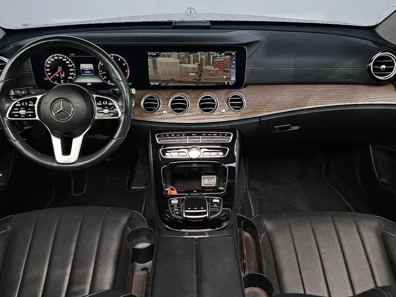 Mercedes-Benz E 300 E300 4Matic Exclusive, снимка 7 - Автомобили и джипове - 55136842