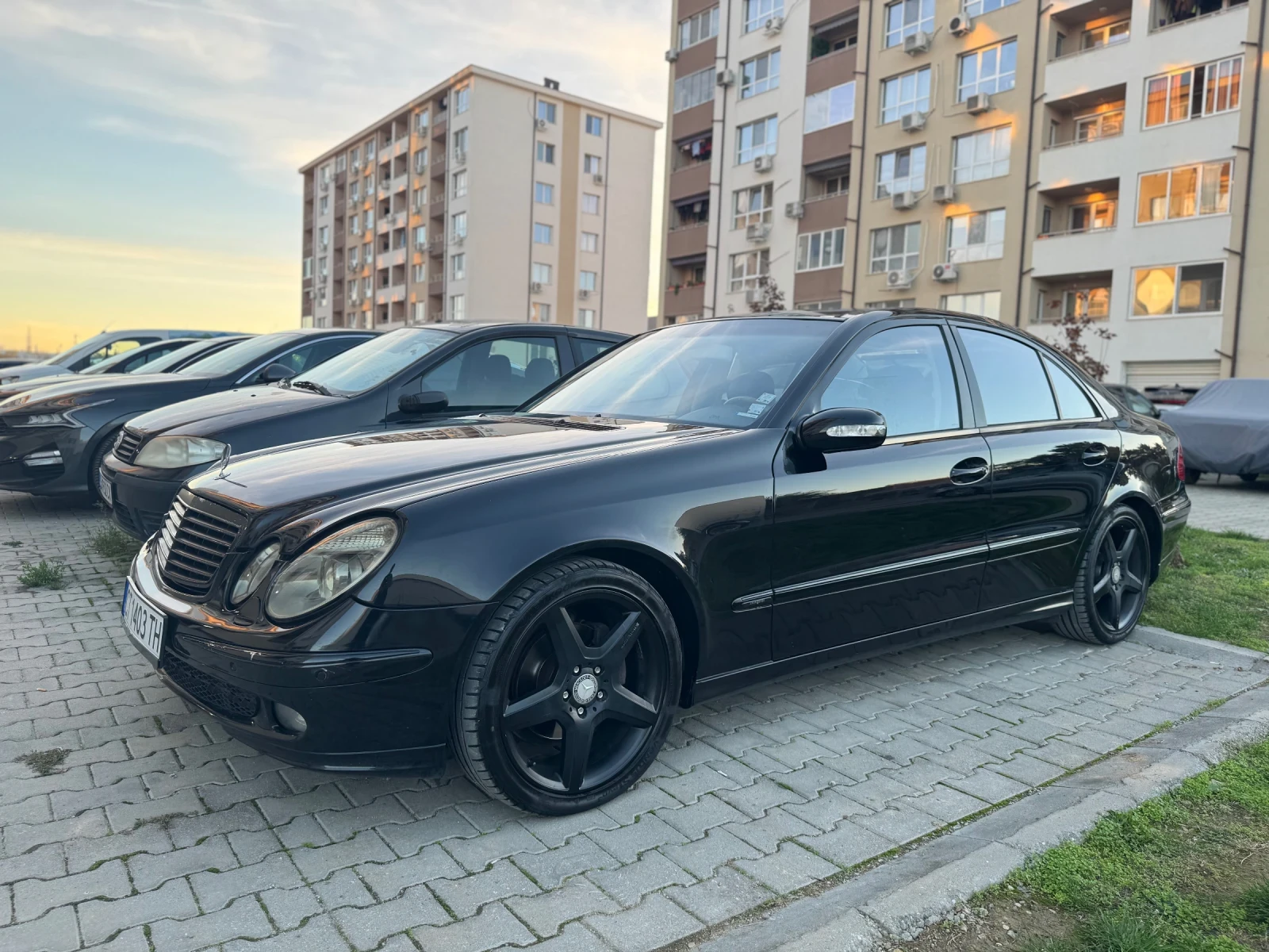 Mercedes-Benz E 320 Доста Екстри  Поръчков, снимка 1