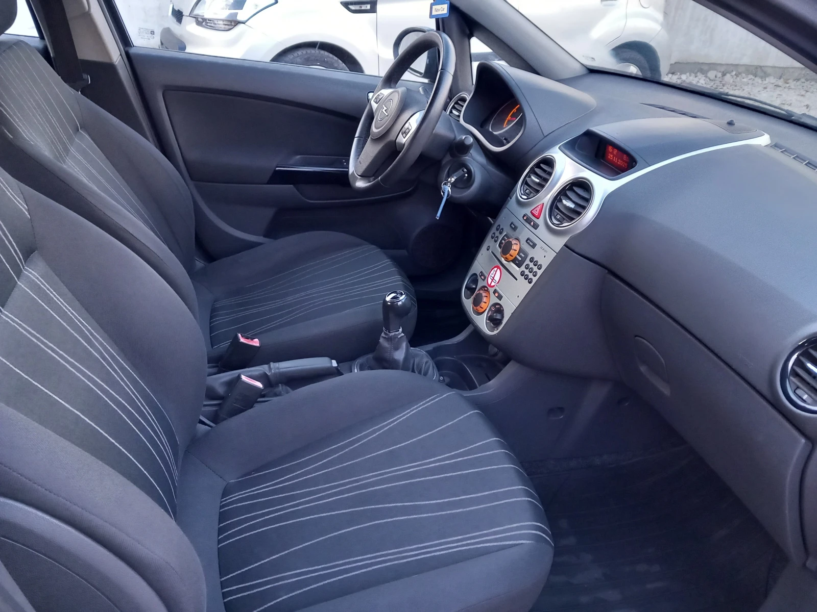 Opel Corsa 1.2i  | Mobile.bg   11