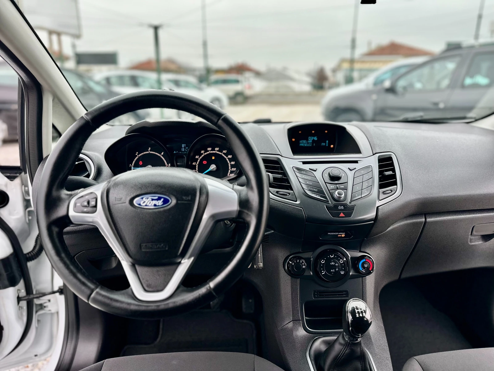 Ford Fiesta 1.5TDCI* Euro5B - изображение 9