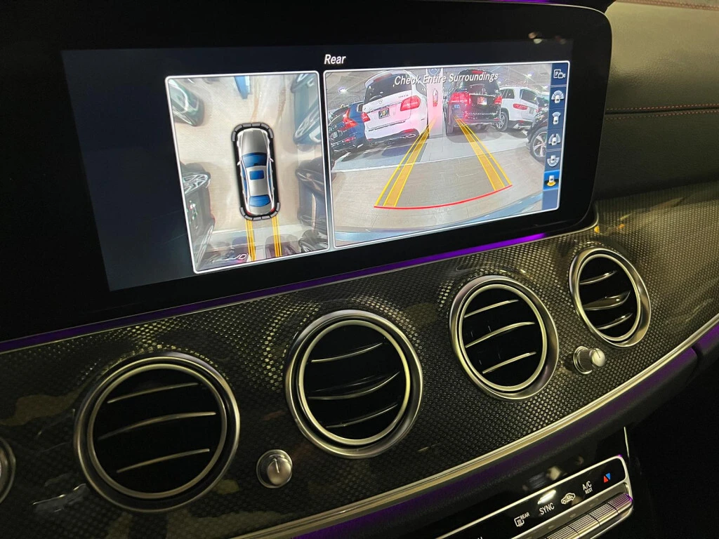 Mercedes-Benz E 43 AMG BURMESTER / ОБДУХ / PANO / 360 / HEAD-UP / ЩОРИ, снимка 12 - Автомобили и джипове - 53760493