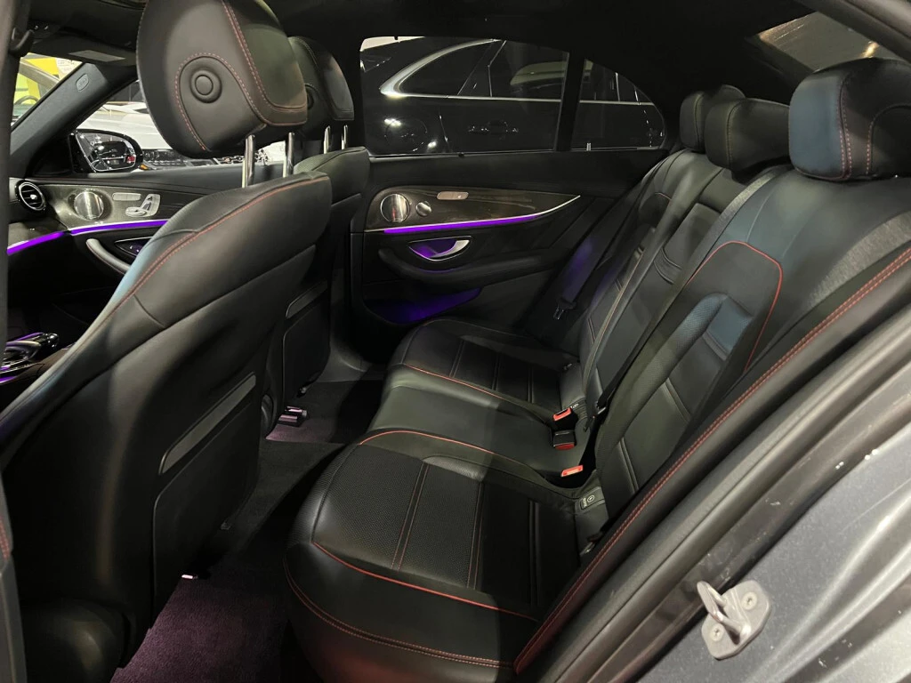 Mercedes-Benz E 43 AMG BURMESTER / ОБДУХ / PANO / 360 / HEAD-UP / ЩОРИ, снимка 17 - Автомобили и джипове - 53760493