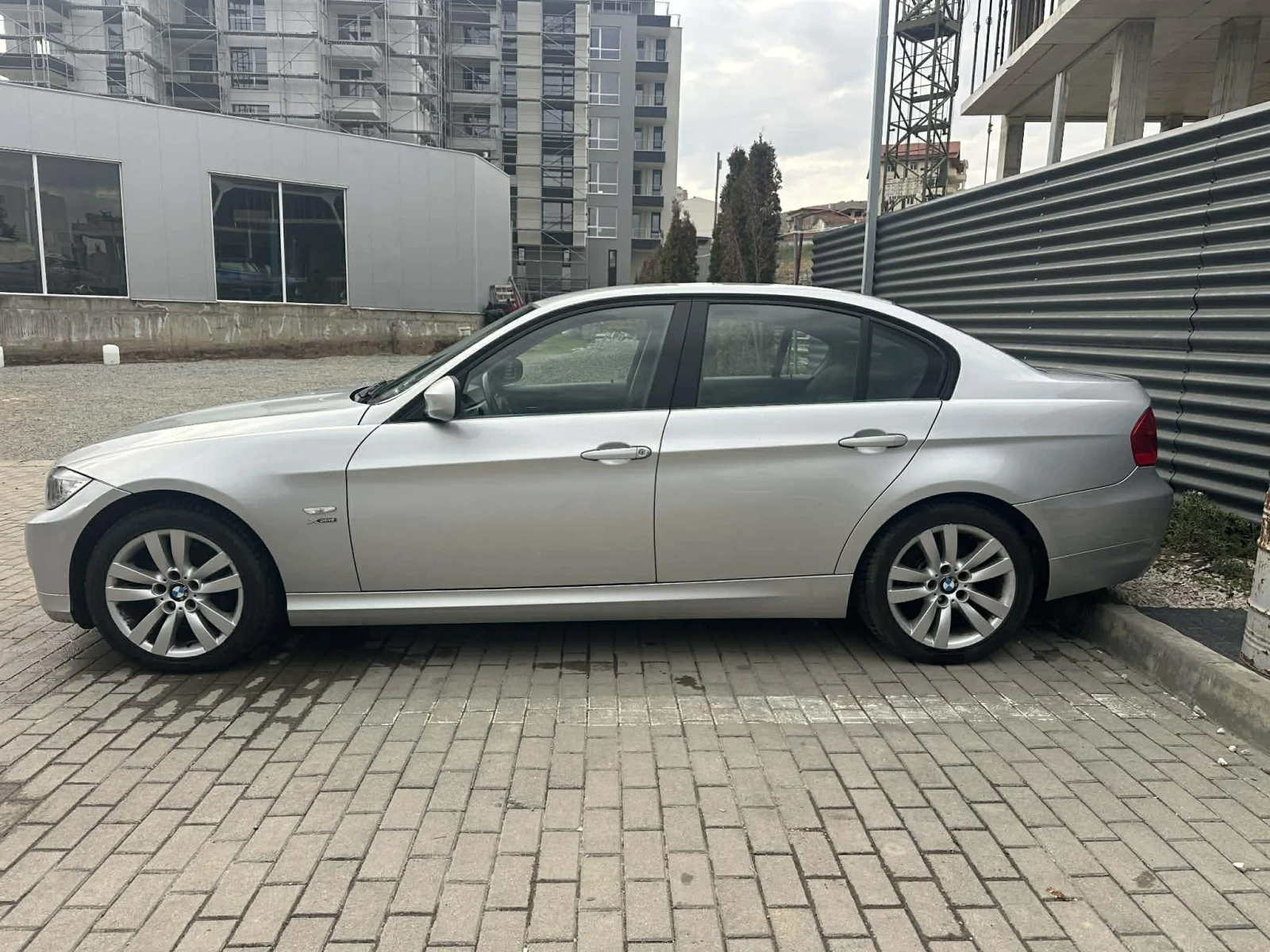 BMW 320 СМЕНЕНА ВЕРИГА X-Drive, снимка 6 - Автомобили и джипове - 54014199