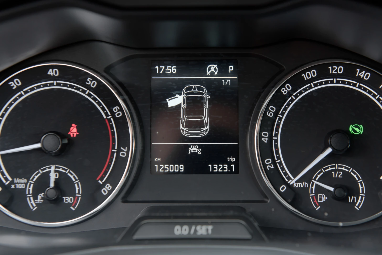 Skoda Scala 1.5 TSI, снимка 16 - Автомобили и джипове - 54617863