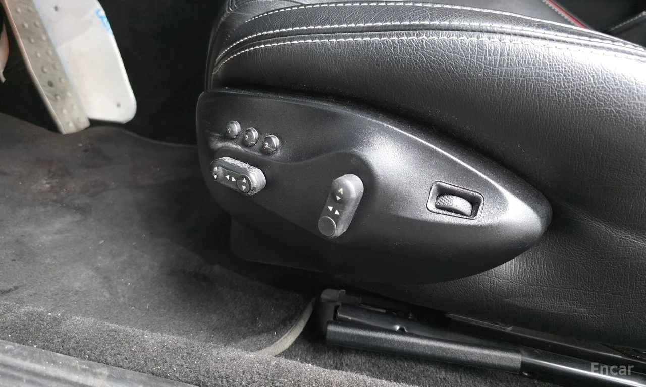 Maserati GranTurismo 4.7* SPORT* , снимка 15 - Автомобили и джипове - 54735803