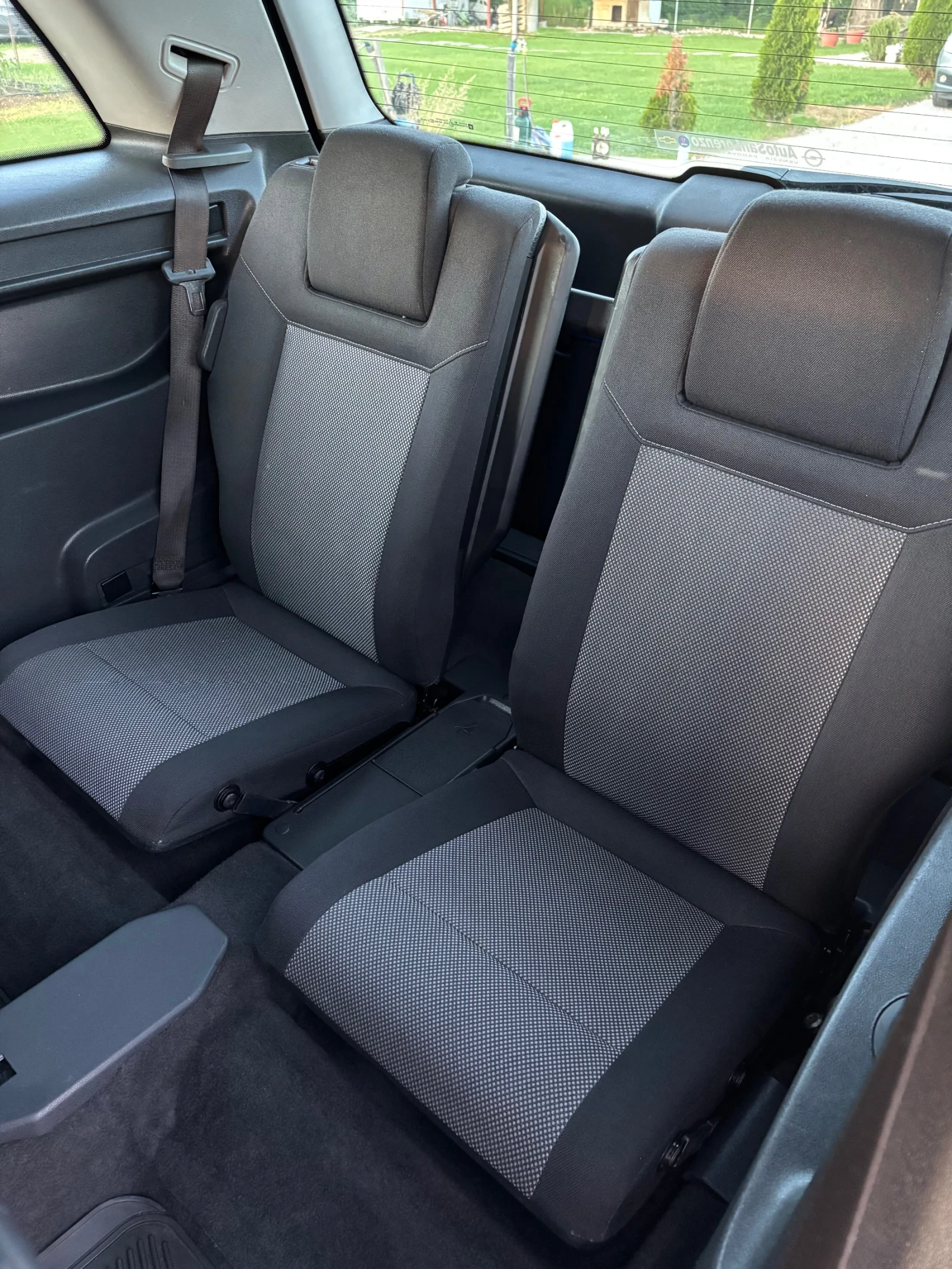 Opel Zafira 1.7CDTI/Италия/7места/195 000км, снимка 13 - Автомобили и джипове - 54897711