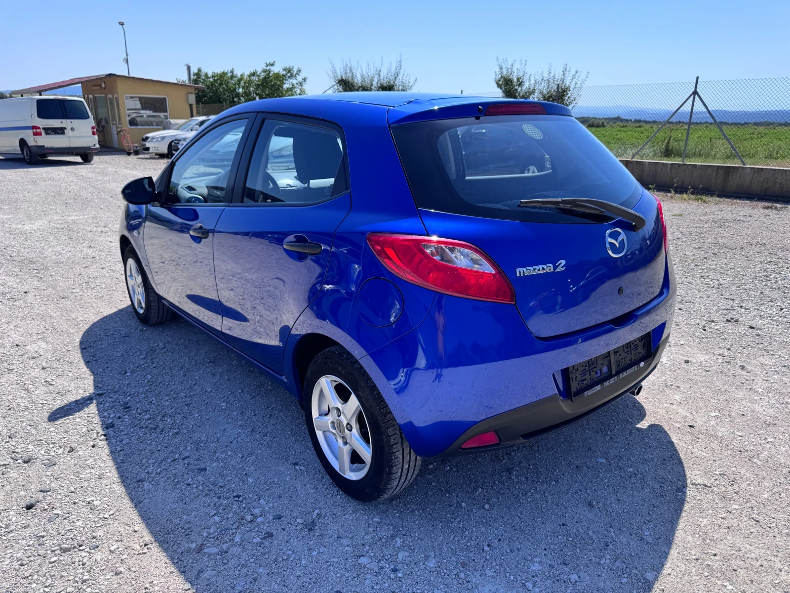 Mazda 2 1, 4 I 75 PS, снимка 4 - Автомобили и джипове - 55085435