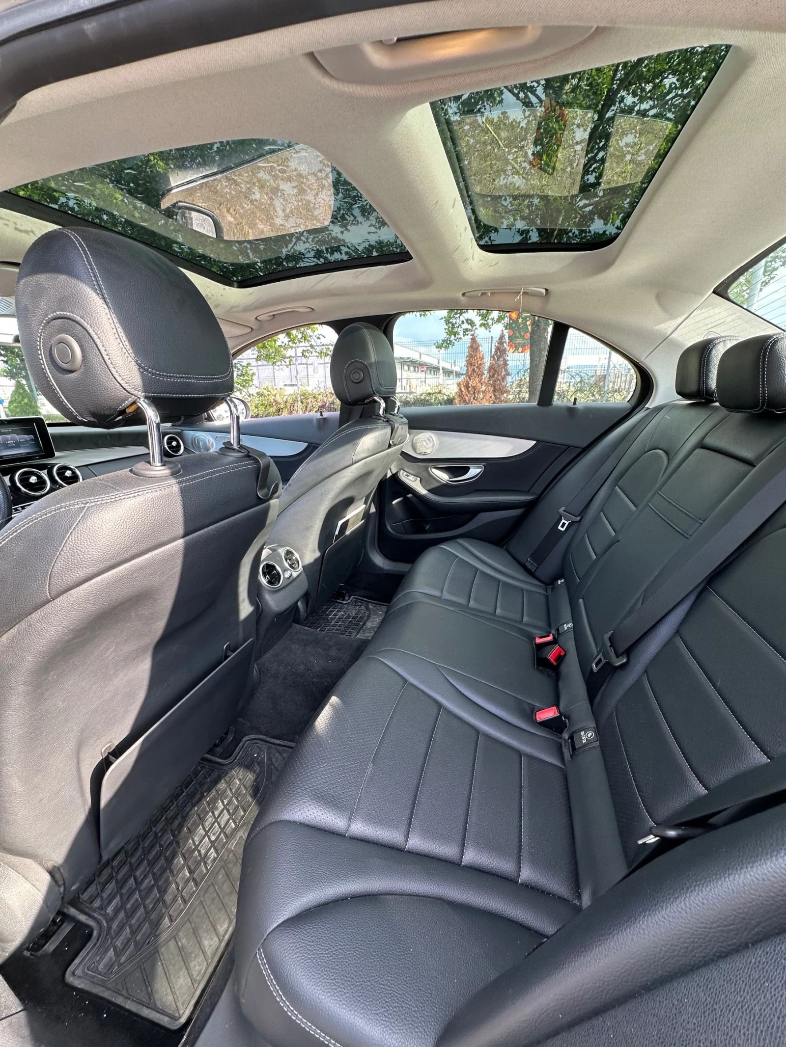 Mercedes-Benz C 300 4MATIC BURMESTER, снимка 13 - Автомобили и джипове - 55166247