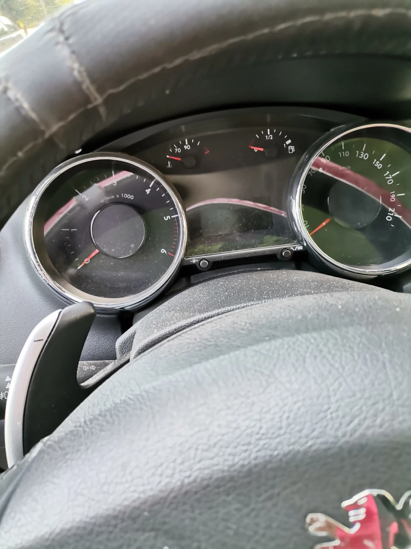 Peugeot 5008, снимка 10 - Автомобили и джипове - 55386090
